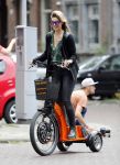Amsterdam 7 juli 2016
Joelle Witschge opnames commercial / website voor funwheels op de cornelis schuytstraat
