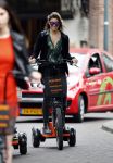 Amsterdam 7 juli 2016
Joelle Witschge opnames commercial / website voor funwheels op de cornelis schuytstraat