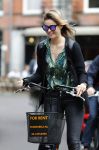 Amsterdam 7 juli 2016
Joelle Witschge opnames commercial / website voor funwheels op de cornelis schuytstraat