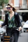 Amsterdam 7 juli 2016
Joelle Witschge opnames commercial / website voor funwheels op de cornelis schuytstraat