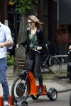 Amsterdam 7 juli 2016
Joelle Witschge opnames commercial / website voor funwheels op de cornelis schuytstraat