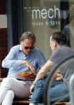 Amsterdam 22 juli 2016
Jort Kelder met een vriend op terras bij Mech