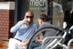 Amsterdam 22 juli 2016
Jort Kelder met een vriend op terras bij Mech