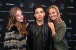 Amsterdam 8 juli 2016
Modeshow Tony Cohen tijdens de amsterdam fashion week op westergasfabriekterrein. Claudia Dierdorp met dochter Julia Klein en vriend