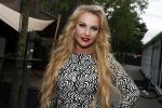 Amsterdam 8 juli 2016
Modeshow Tony Cohen tijdens de amsterdam fashion week op westergasfabriekterrein. Kamaliya Zahoor met haar man