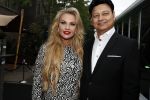 Amsterdam 8 juli 2016
Modeshow Tony Cohen tijdens de amsterdam fashion week op westergasfabriekterrein. Kamaliya Zahoor met haar man