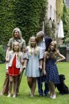 Wassenaar 8 juli 2016
Koninklijk fotouur op de Horsten met Koning Willem Alexander Koningin Maxima en de prinsessen Amalia Ariane en Alexia. Ook de honden zijn erbij.