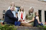 Wassenaar 8 juli 2016
Koninklijk fotouur op de Horsten met Koning Willem Alexander Koningin Maxima en de prinsessen Amalia Ariane en Alexia. Ook de honden zijn erbij.