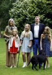 Wassenaar 8 juli 2016
Koninklijk fotouur op de Horsten met Koning Willem Alexander Koningin Maxima en de prinsessen Amalia Ariane en Alexia. Ook de honden zijn erbij.