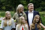Wassenaar 8 juli 2016
Koninklijk fotouur op de Horsten met Koning Willem Alexander Koningin Maxima en de prinsessen Amalia Ariane en Alexia. Ook de honden zijn erbij.
