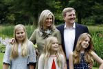 Wassenaar 8 juli 2016
Koninklijk fotouur op de Horsten met Koning Willem Alexander Koningin Maxima en de prinsessen Amalia Ariane en Alexia. Ook de honden zijn erbij.