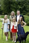 Wassenaar 8 juli 2016
Koninklijk fotouur op de Horsten met Koning Willem Alexander Koningin Maxima en de prinsessen Amalia Ariane en Alexia. Ook de honden zijn erbij.