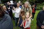 Wassenaar 8 juli 2016
Koninklijk fotouur op de Horsten met Koning Willem Alexander Koningin Maxima en de prinsessen Amalia Ariane en Alexia. Ook de honden zijn erbij. Cameraman Hans Eikmans en Sandra Schuurhof