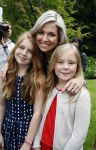 Wassenaar 8 juli 2016
Koninklijk fotouur op de Horsten met Koning Willem Alexander Koningin Maxima en de prinsessen Amalia Ariane en Alexia. Ook de honden zijn erbij.