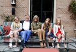 Wassenaar 8 juli 2016
Koninklijk fotouur op de Horsten met Koning Willem Alexander Koningin Maxima en de prinsessen Amalia Ariane en Alexia. Ook de honden zijn erbij.