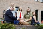 Wassenaar 8 juli 2016
Koninklijk fotouur op de Horsten met Koning Willem Alexander Koningin Maxima en de prinsessen Amalia Ariane en Alexia. Ook de honden zijn erbij.