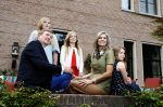 Wassenaar 8 juli 2016
Koninklijk fotouur op de Horsten met Koning Willem Alexander Koningin Maxima en de prinsessen Amalia Ariane en Alexia. Ook de honden zijn erbij.