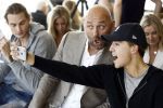 Amsterdam 11 juli 2016 
Modeshow Maria Tailor in de amsterdam Lookout aan het IJ. Jeroen v d Berg met Lil Kleine