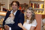 Amsterdam 6 juli 2016
Presentatie nieuwe boek van Liza Sips ( Verraad) bij boekhandel Scheltema.
Vriend Ralph Manheim en zoontje Jonathan.