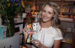 Amsterdam 6 juli 2016
Presentatie nieuwe boek van Liza Sips ( Verraad) bij boekhandel Scheltema.
Vriend Ralph Manheim en zoontje Jonathan.