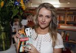 Amsterdam 6 juli 2016
Presentatie nieuwe boek van Liza Sips ( Verraad) bij boekhandel Scheltema.
Vriend Ralph Manheim en zoontje Jonathan.