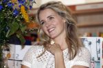 Amsterdam 6 juli 2016
Presentatie nieuwe boek van Liza Sips ( Verraad) bij boekhandel Scheltema.
Vriend Ralph Manheim en zoontje Jonathan.