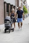 Amsterdam 23 juli 2016
 Liza Sips en Ralph Manheim achter  de kinderwagen.