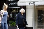 Amsterdam 12 juli 2016 
Marjan Berk met ... op de pc hooftstraat
