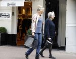 Amsterdam 12 juli 2016 
Marjan Berk met ... op de pc hooftstraat