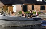 Vreeland 18 juli 2016
Maurice Wijnen met zijn vriend/partner en Rolf Koster aan het varen op de vecht.