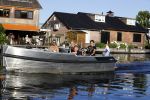 Vreeland 18 juli 2016
Maurice Wijnen met zijn vriend/partner en Rolf Koster aan het varen op de vecht.