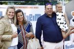 Amsterdam 17 juli 2016
Premiere huisdiergeheimen in Pathe arena. Menno Kohler met vrouw en vriendin