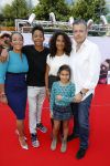 Amsterdam 17 juli 2016
Premiere huisdiergeheimen in Pathe arena. Nurlaila Kareem met man en kinderen