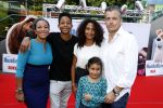 Amsterdam 17 juli 2016
Premiere huisdiergeheimen in Pathe arena. Nurlaila Kareem met man en kinderen