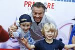 Amsterdam 17 juli 2016
Premiere huisdiergeheimen in Pathe arena. Otto Klein met zoon