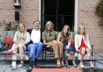Wassenaar 8 juli 2016
Koninklijk fotouur op de Horsten met Koning Willem Alexander Koningin Maxima en de prinsessen Amalia Ariane en Alexia. Ook de honden zijn erbij.