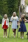 Wassenaar 8 juli 2016
Koninklijk fotouur op de Horsten met Koning Willem Alexander Koningin Maxima en de prinsessen Amalia Ariane en Alexia. Ook de honden zijn erbij.