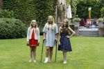 Wassenaar 8 juli 2016
Koninklijk fotouur op de Horsten met Koning Willem Alexander Koningin Maxima en de prinsessen Amalia Ariane en Alexia. Ook de honden zijn erbij.