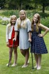 Wassenaar 8 juli 2016
Koninklijk fotouur op de Horsten met Koning Willem Alexander Koningin Maxima en de prinsessen Amalia Ariane en Alexia. Ook de honden zijn erbij.