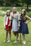 Wassenaar 8 juli 2016
Koninklijk fotouur op de Horsten met Koning Willem Alexander Koningin Maxima en de prinsessen Amalia Ariane en Alexia. Ook de honden zijn erbij.