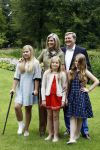 Wassenaar 8 juli 2016
Koninklijk fotouur op de Horsten met Koning Willem Alexander Koningin Maxima en de prinsessen Amalia Ariane en Alexia. Ook de honden zijn erbij.