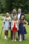 Wassenaar 8 juli 2016
Koninklijk fotouur op de Horsten met Koning Willem Alexander Koningin Maxima en de prinsessen Amalia Ariane en Alexia. Ook de honden zijn erbij.