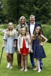 Wassenaar 8 juli 2016
Koninklijk fotouur op de Horsten met Koning Willem Alexander Koningin Maxima en de prinsessen Amalia Ariane en Alexia. Ook de honden zijn erbij.