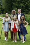 Wassenaar 8 juli 2016
Koninklijk fotouur op de Horsten met Koning Willem Alexander Koningin Maxima en de prinsessen Amalia Ariane en Alexia. Ook de honden zijn erbij.