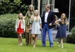 Wassenaar 8 juli 2016
Koninklijk fotouur op de Horsten met Koning Willem Alexander Koningin Maxima en de prinsessen Amalia Ariane en Alexia. Ook de honden zijn erbij.