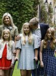Wassenaar 8 juli 2016
Koninklijk fotouur op de Horsten met Koning Willem Alexander Koningin Maxima en de prinsessen Amalia Ariane en Alexia. Ook de honden zijn erbij.
