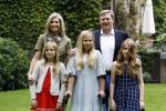 Wassenaar 8 juli 2016
Koninklijk fotouur op de Horsten met Koning Willem Alexander Koningin Maxima en de prinsessen Amalia Ariane en Alexia. Ook de honden zijn erbij.