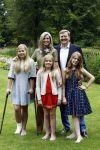Wassenaar 8 juli 2016
Koninklijk fotouur op de Horsten met Koning Willem Alexander Koningin Maxima en de prinsessen Amalia Ariane en Alexia. Ook de honden zijn erbij.
