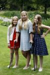 Wassenaar 8 juli 2016
Koninklijk fotouur op de Horsten met Koning Willem Alexander Koningin Maxima en de prinsessen Amalia Ariane en Alexia. Ook de honden zijn erbij.