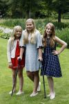 Wassenaar 8 juli 2016
Koninklijk fotouur op de Horsten met Koning Willem Alexander Koningin Maxima en de prinsessen Amalia Ariane en Alexia. Ook de honden zijn erbij.